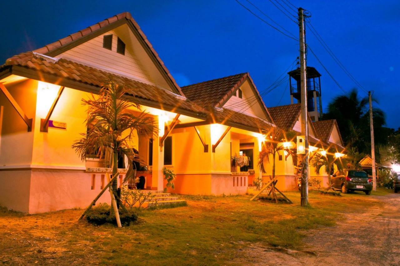 Bannamkang Hotel Nai Yang Beach Buitenkant foto